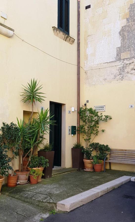 B&B Residenza Pizziniaco Лечче Экстерьер фото